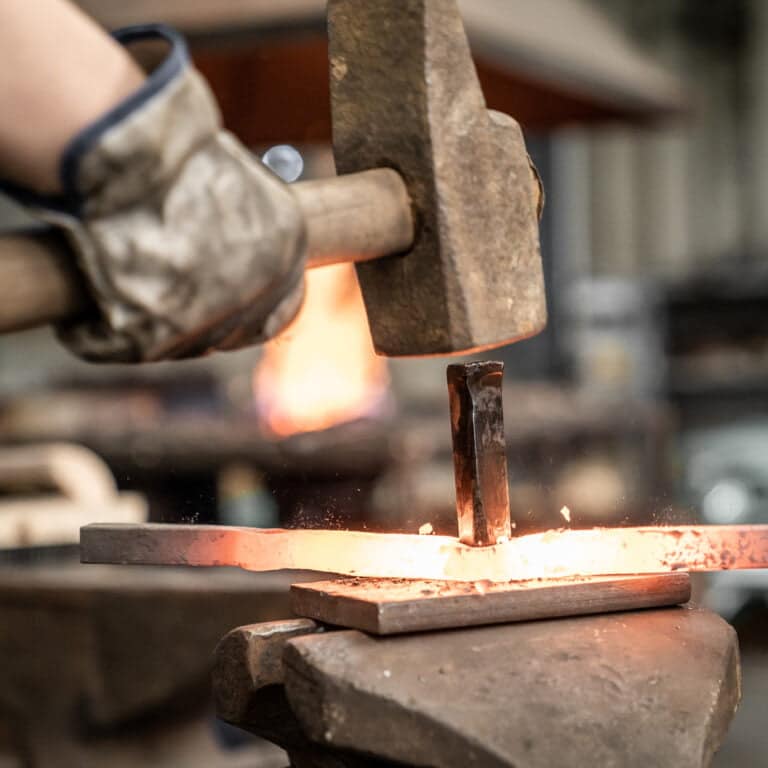 percement à la forge , type trous Renflés